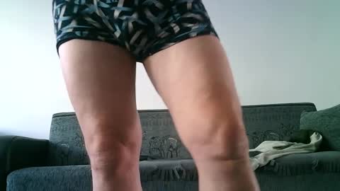 Snapshot of komputer123456789 chatting on 12/27/24, 11:17 Bogdan online show from 12/27/24, 11:17