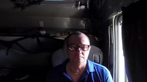 Snapshot of komputer123456789 chatting on 03/02/25, 01:49 Bogdan online show from 03/02/25, 01:49