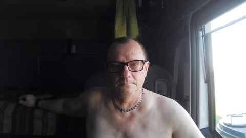 Snapshot of komputer123456789 chatting on 03/09/25, 11:36 Bogdan online show from 03/09/25, 11:36