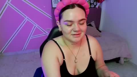 Snapshot of koning_moretti chatting on 07/15/26, 10:59 camila online show from 07/15/26, 10:59