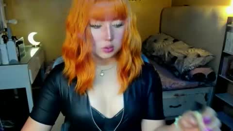 MISS ALICIA online show from 10/09/25, 01:58