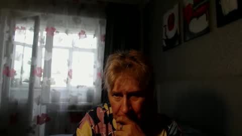 Snapshot of koroleva70 chatting on 06/06/26, 09:58 VIKA online show from 06/06/26, 09:58