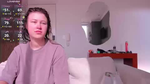 Snapshot of kortney_williams chatting on 11/19/25, 01:00 Twiix online show from 11/19/25, 01:00