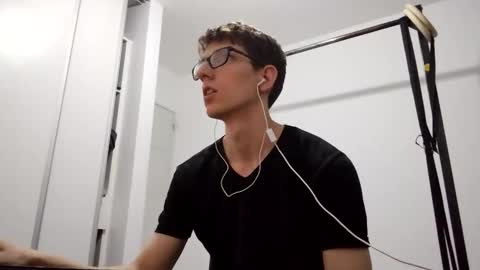 Facu online show from 02/24/26, 05:05