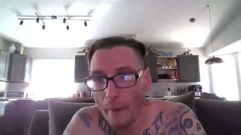 hard hung horny online show from 03/01/25, 06:00