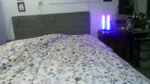 Snapshot of kreamyk420 chatting on 10/26/25, 08:20 kreamyk420 online show from 10/26/25, 08:20