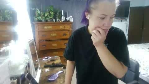 Snapshot of kreamyk420 chatting on 11/01/25, 05:26 kreamyk420 online show from 11/01/25, 05:26