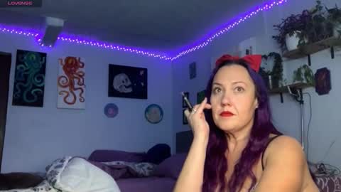 Snapshot of kreamyk420 chatting on 01/05/26, 05:27 kreamyk420 online show from 01/05/26, 05:27