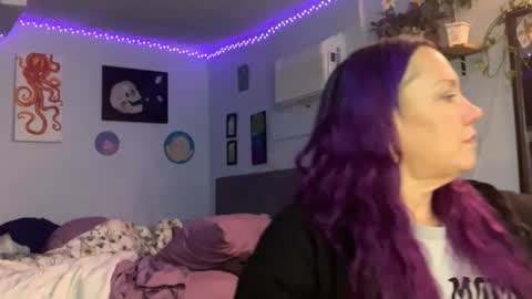 Snapshot of kreamyk420 chatting on 01/11/26, 03:06 kreamyk420 online show from 01/11/26, 03:06