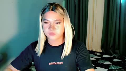 Snapshot of krezikeed chatting on 05/10/26, 01:22 krezikeed online show from 05/10/26, 01:22