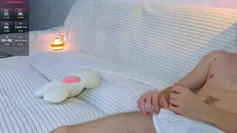 Kris Amelia online show from 10/31/25, 03:57