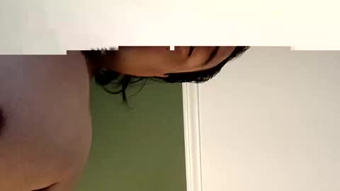 Snapshot of kriscalles260328 chatting on 11/21/25, 09:30 kriscalles260328 online show from 11/21/25, 09:30