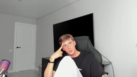 Snapshot of krishort chatting on 06/04/26, 12:00 krishort online show from 06/04/26, 12:00