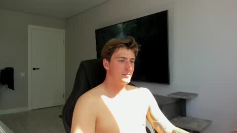 Snapshot of krishort chatting on 06/22/26, 12:35 krishort online show from 06/22/26, 12:35