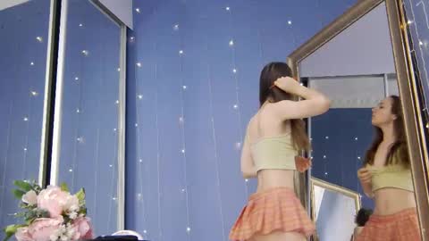 kriskras__ online show from 10/24/25, 05:15