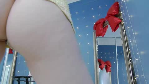 kriskras__ online show from 04/21/26, 05:25