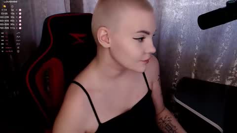 Snapshot of krisneal chatting on 01/18/26, 09:24 krisneal online show from 01/18/26, 09:24