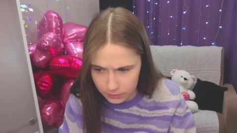 Snapshot of krispi_2000 chatting on 02/13/26, 05:25 Kriss online show from 02/13/26, 05:25