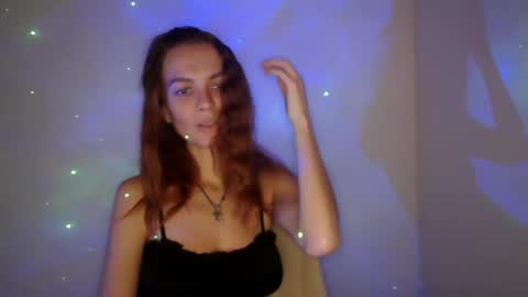 Snapshot of kriss5344 chatting on 10/30/25, 11:33 Kriss online show from 10/30/25, 11:33