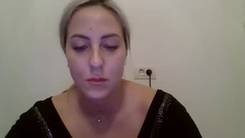 Snapshot of kriss_grace chatting on 09/30/25, 04:56 Grace online show from 09/30/25, 04:56