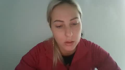 Snapshot of kriss_grace chatting on 10/12/25, 02:16 Grace online show from 10/12/25, 02:16
