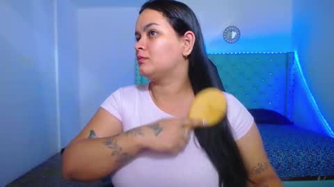 Snapshot of kriss_sweetboobs chatting on 01/10/25, 11:00 kriss_sweetboobs online show from 01/10/25, 11:00