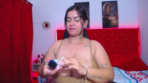 Snapshot of kriss_sweetboobs chatting on 01/26/25, 05:44 kriss_sweetboobs online show from 01/26/25, 05:44