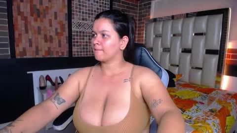 Snapshot of kriss_sweetboobs chatting on 09/18/25, 06:43 kriss_sweetboobs online show from 09/18/25, 06:43