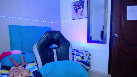 kriss_sweetboobs online show from 02/14/26, 12:24