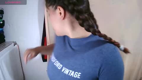 krissone online show from 02/12/26, 08:37