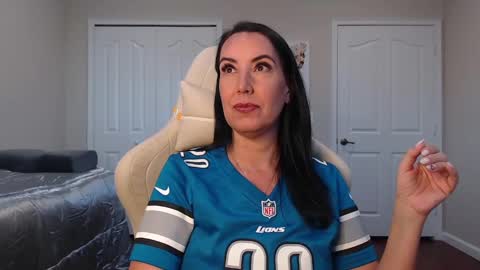 Snapshot of krissy2024 chatting on 12/22/24, 12:38 Krissy online show from 12/22/24, 12:38