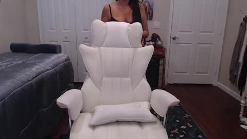 Krissy online show from 02/06/26, 12:52