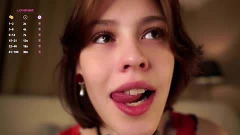 Sarah online show from 09/29/25, 01:11