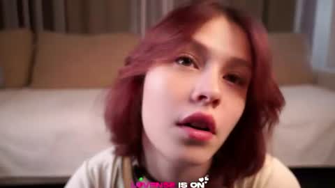Snapshot of krissyhei chatting on 07/25/26, 01:04 Sarah online show from 07/25/26, 01:04