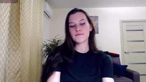 Snapshot of kristal89 chatting on 09/17/25, 11:28 kristal89 online show from 09/17/25, 11:28