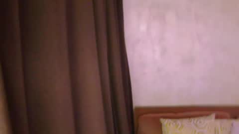 Snapshot of kristal_madness chatting on 03/12/25, 03:57 kristal_madness online show from 03/12/25, 03:57