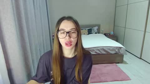 twitter    Annemarye 23 online show from 12/23/25, 08:01