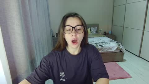 twitter    Annemarye 23 online show from 04/09/26, 04:56