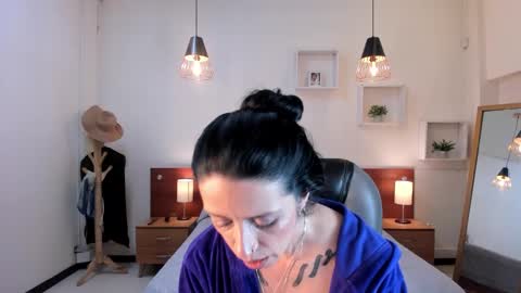 Sophia online show from 12/20/24, 10:22
