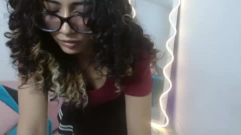 kristen_tay online show from 02/21/25, 07:01