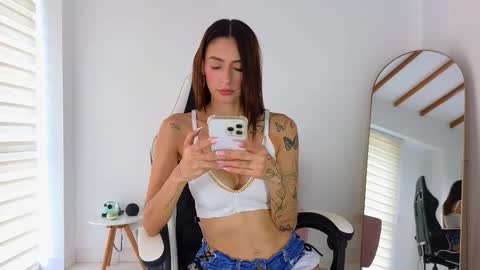 Kris online show from 09/22/25, 04:09