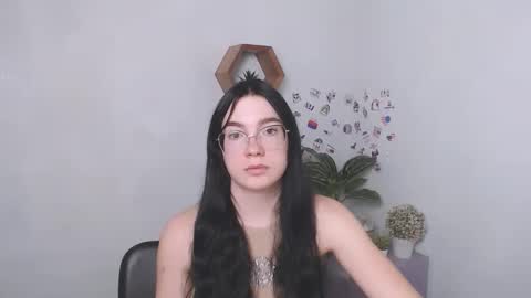 Kristen online show from 09/12/25, 12:49