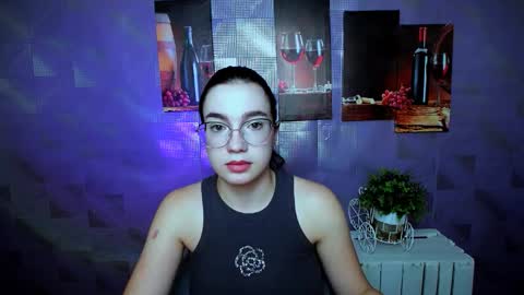 Kristen online show from 09/17/25, 10:28