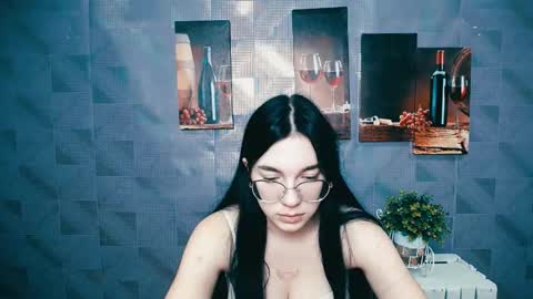 Kristen online show from 09/29/25, 06:40