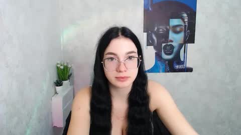 Kristen online show from 10/02/25, 12:56