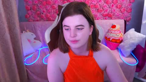 Snapshot of kristifoxy chatting on 05/17/26, 01:40 kristifoxy online show from 05/17/26, 01:40