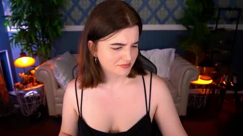 Snapshot of kristifoxy chatting on 06/06/26, 12:54 kristifoxy online show from 06/06/26, 12:54