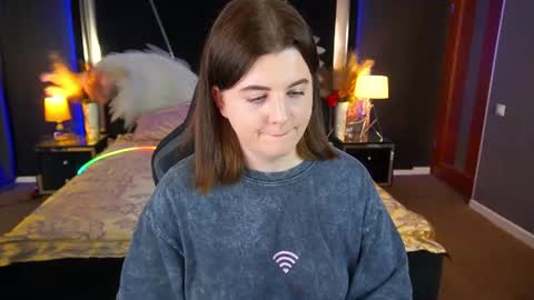 Snapshot of kristifoxy chatting on 06/25/26, 12:53 kristifoxy online show from 06/25/26, 12:53