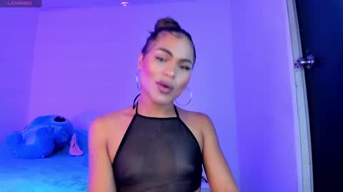 Snapshot of kristiingaines_ chatting on 03/01/25, 10:42 kristin online show from 03/01/25, 10:42