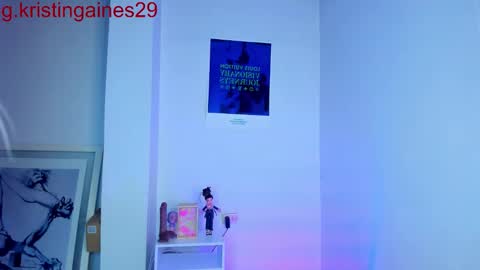 Snapshot of kristiingaines_ chatting on 01/16/26, 01:42 kristin online show from 01/16/26, 01:42